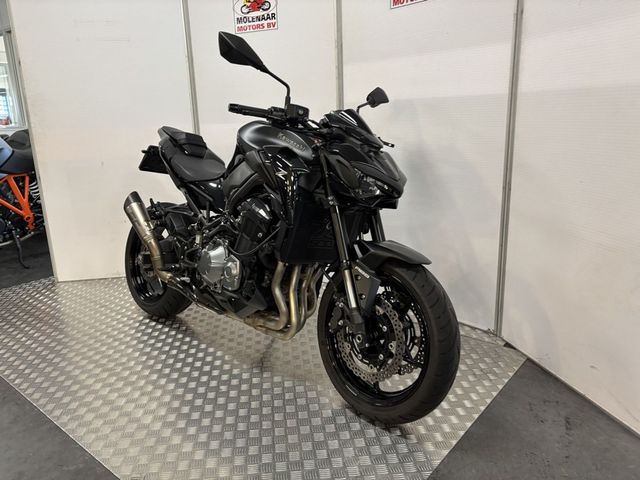 kawasaki - z900