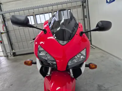HONDA CBR 1000 RR FIREBLADE – foto 4