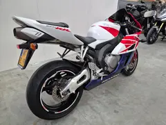 Honda CBR 1000 RR Fireblade 2004 occasion – foto 12 van 24