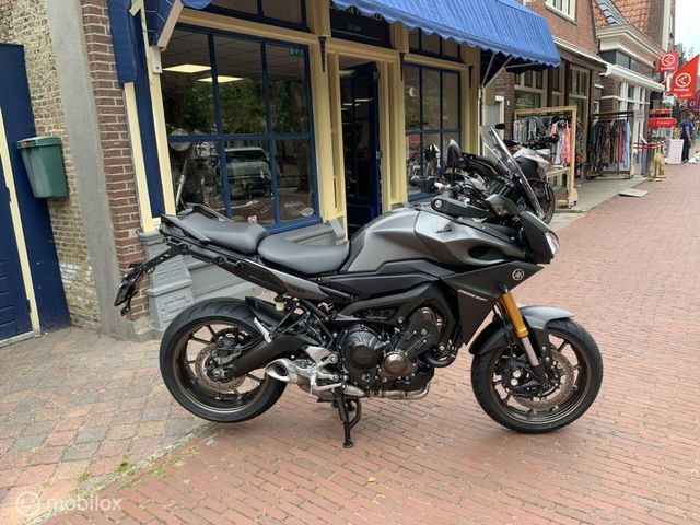yamaha - tracer-900-abs