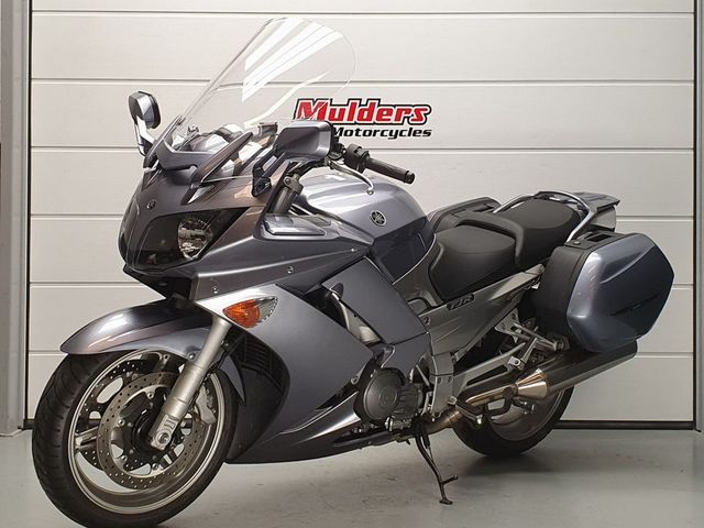yamaha - fjr-1300