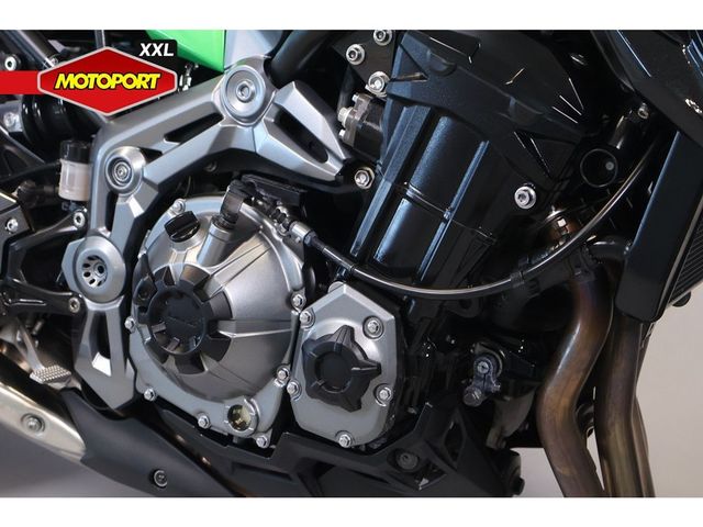 kawasaki - z900