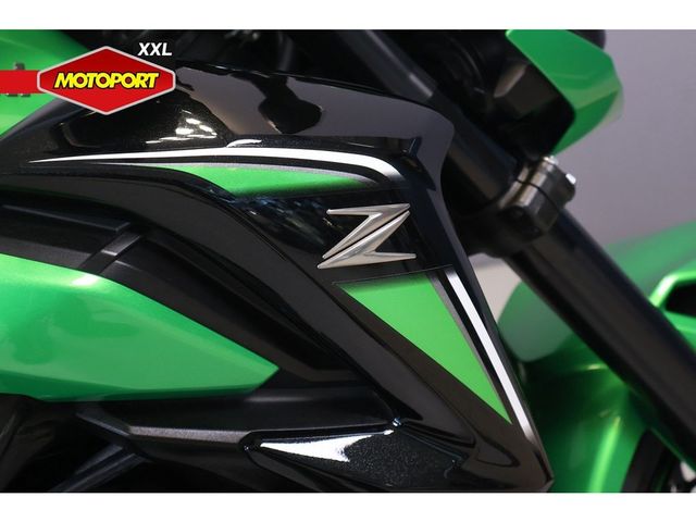 kawasaki - z900