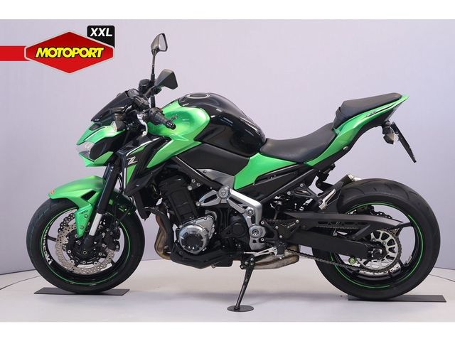 kawasaki - z900