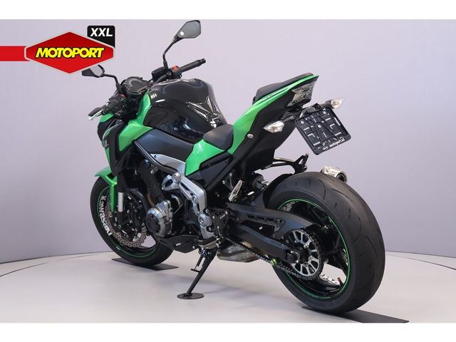 kawasaki - z900