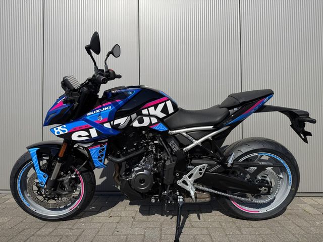 suzuki - gsx-8s