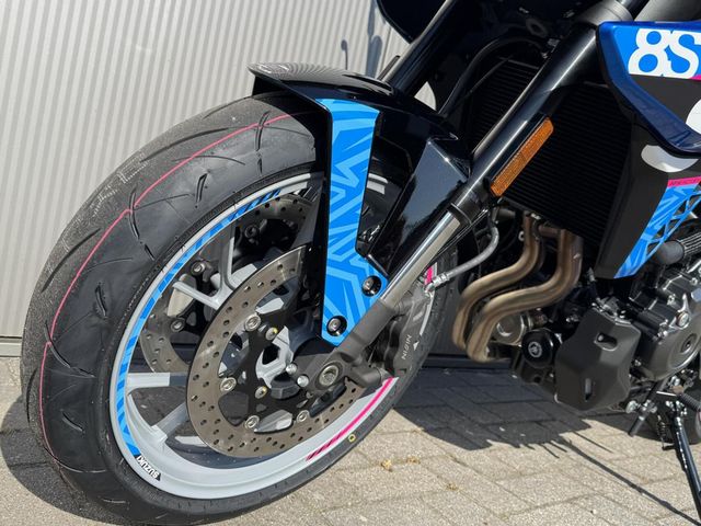 suzuki - gsx-8s