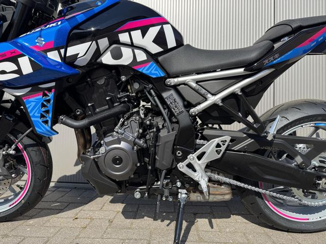 suzuki - gsx-8s