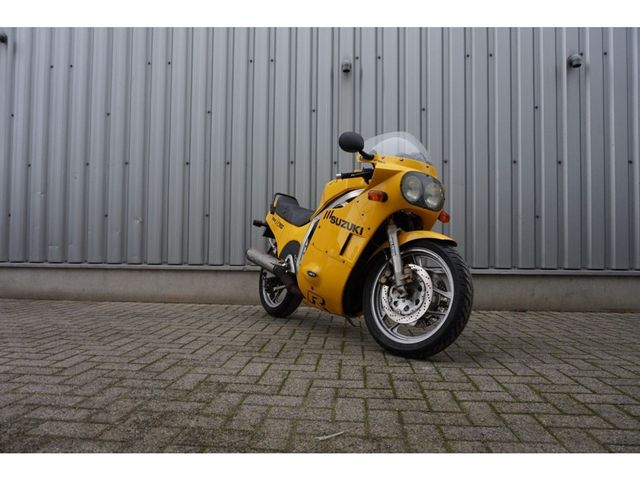 suzuki - gsx-r-750