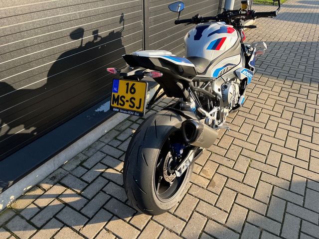 bmw - m-1000-r