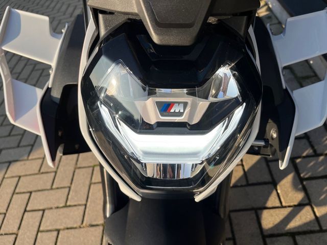 bmw - m-1000-r