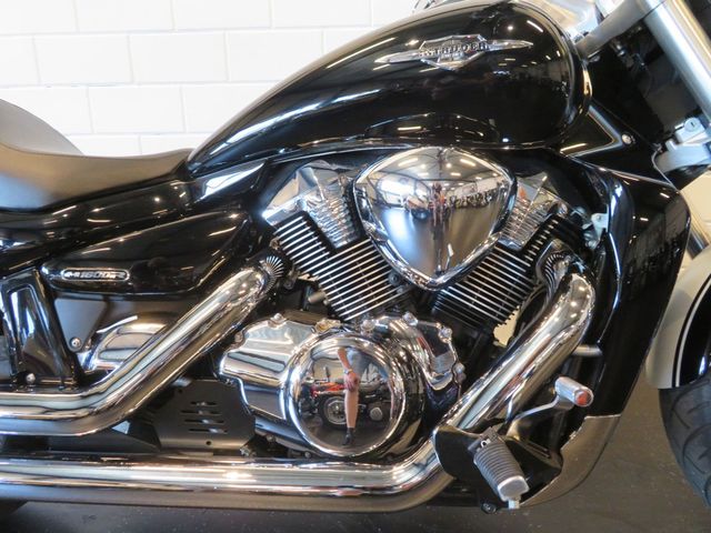 suzuki - m-1800-r-intruder
