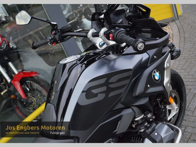 bmw - r-1250-gs-triple-black
