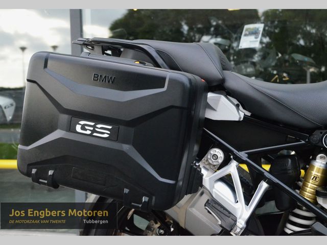 bmw - r-1250-gs-triple-black