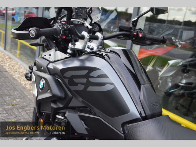 bmw - r-1250-gs-triple-black