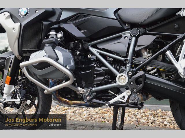 bmw - r-1250-gs-triple-black