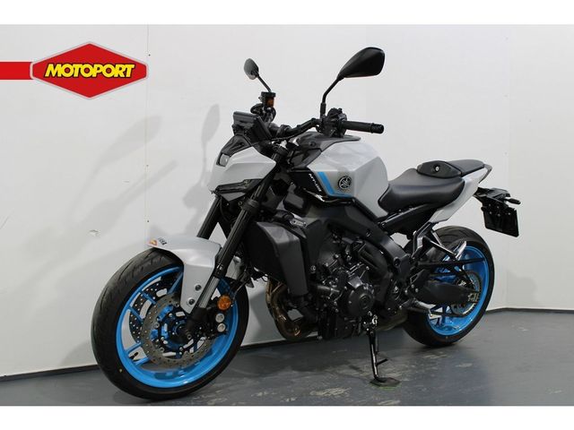 yamaha - mt-09-y-amt