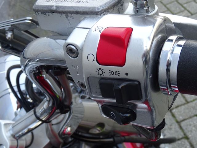 yamaha - xvs-650-a-dragstar-classic