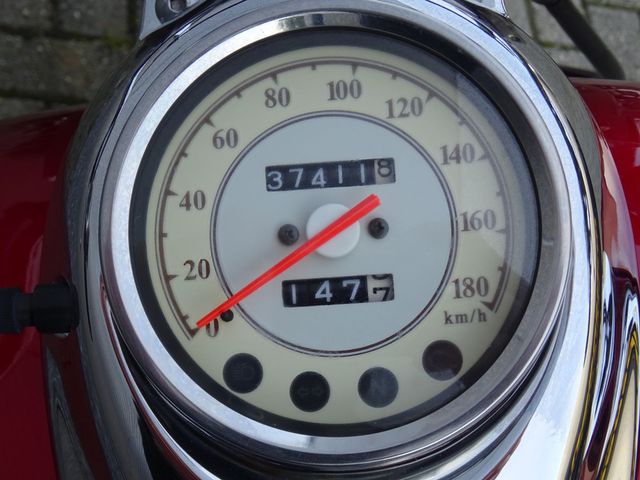 yamaha - xvs-650-a-dragstar-classic