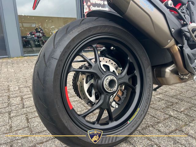 ducati - multistrada-v4-s-pikes-peak