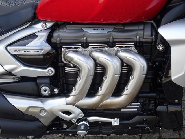 triumph - rocket-iii-r