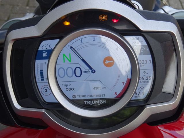 triumph - rocket-iii-r