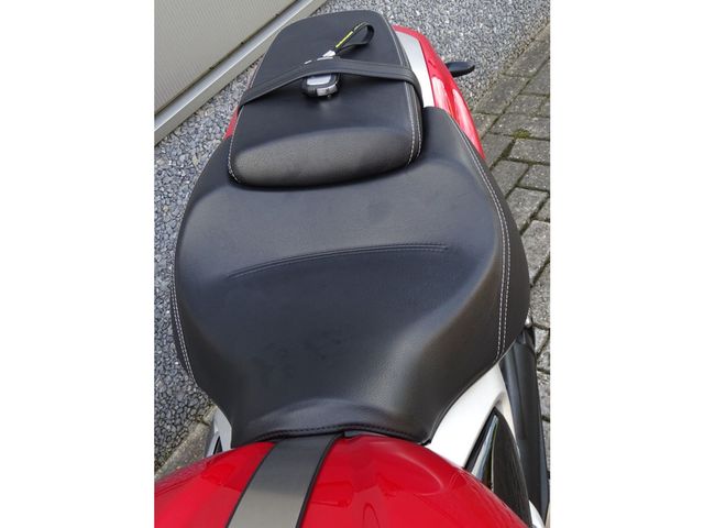 triumph - rocket-iii-r