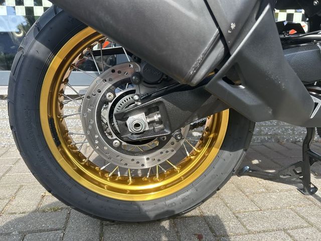 suzuki - v-strom-800-de