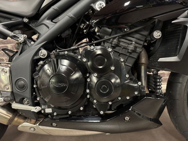 triumph - speed-triple-1050