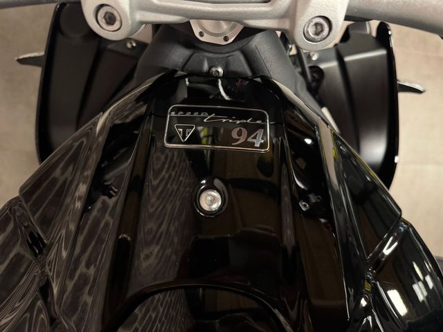 triumph - speed-triple-1050