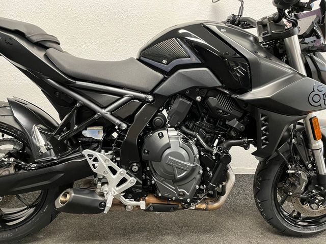 suzuki - gsx-8s