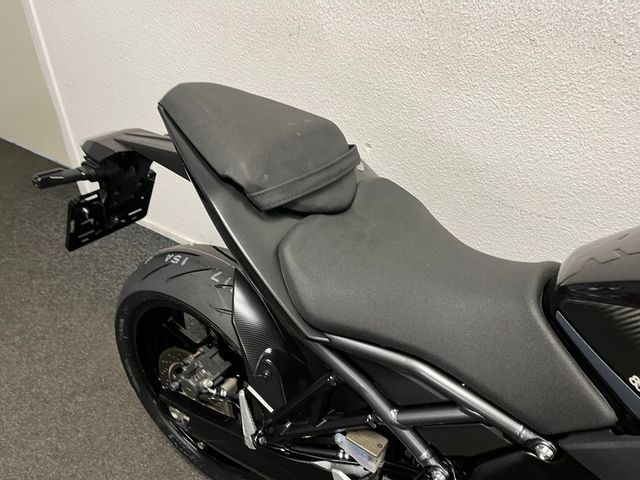 suzuki - gsx-8s