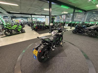 KAWASAKI Z650 – foto 3