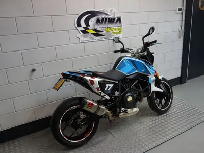 KTM 690 DUKE ABS – foto 2