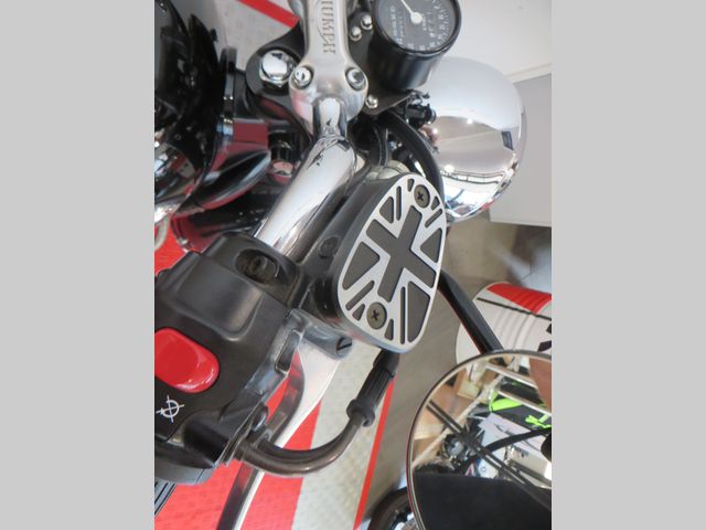 triumph - bonneville