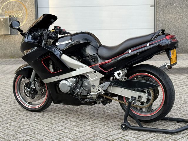 kawasaki - zzr-600