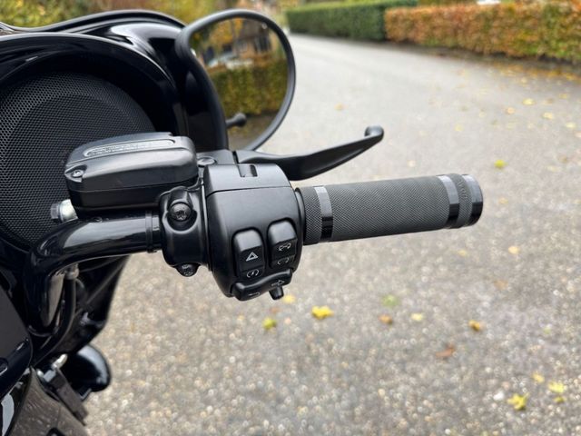 harley-davidson - street-glide-special-flhxs