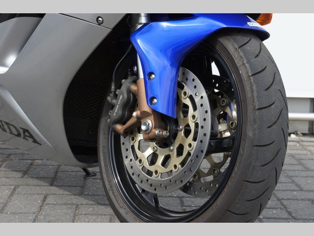 honda - cbr-1000-rr-fireblade