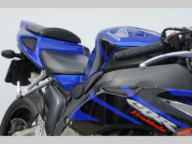 honda - cbr-1000-rr-fireblade