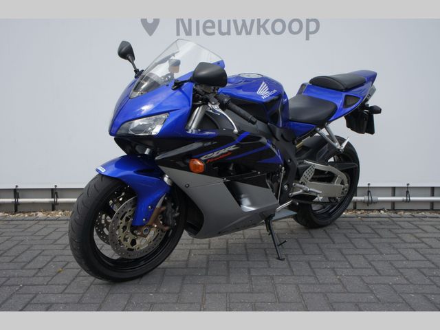 honda - cbr-1000-rr-fireblade
