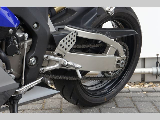 honda - cbr-1000-rr-fireblade