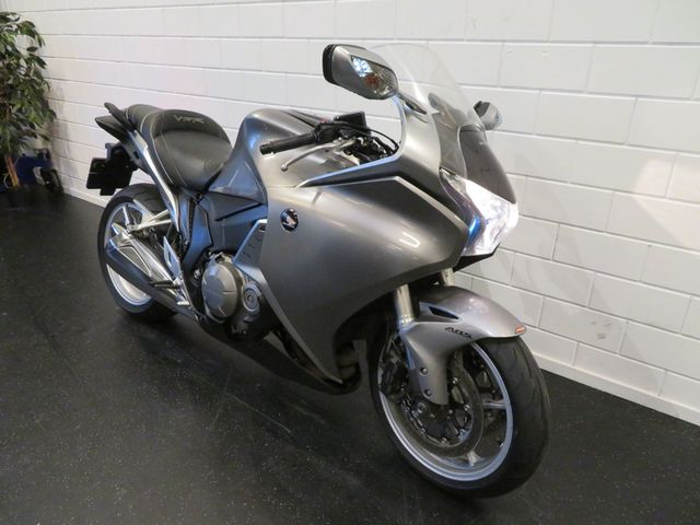 honda - vfr-1200-f