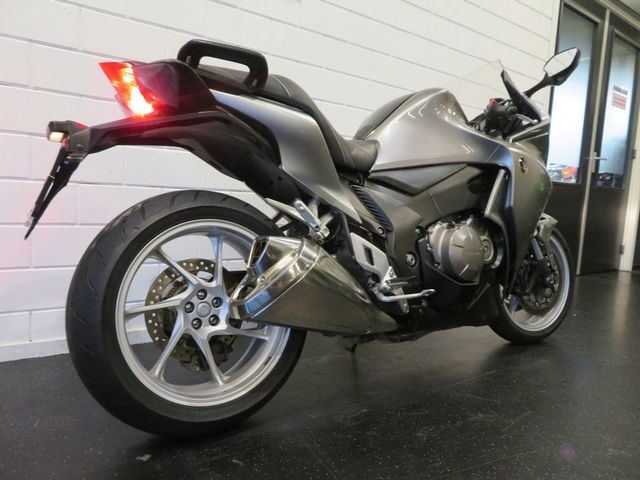 honda - vfr-1200-f