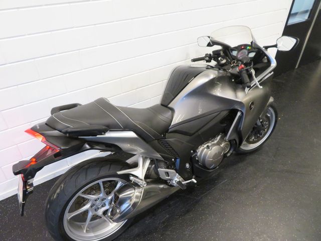 honda - vfr-1200-f