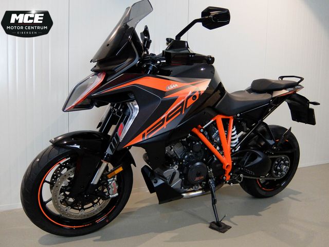 ktm - 1290-super-duke-gt