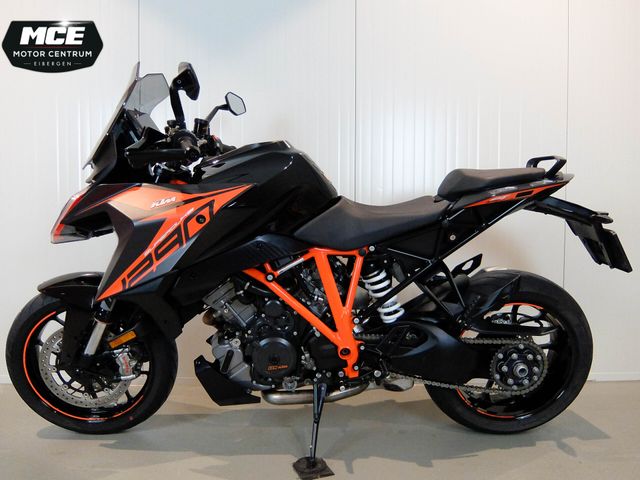 ktm - 1290-super-duke-gt