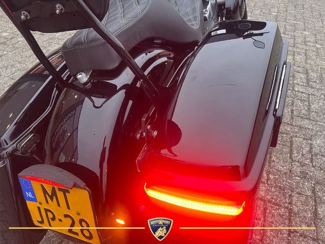 harley-davidson - street-bob-fxdb