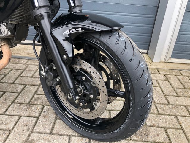 suzuki - sfv-650-gladius-abs