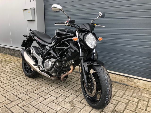 suzuki - sfv-650-gladius-abs