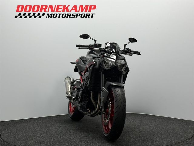 kawasaki - z900